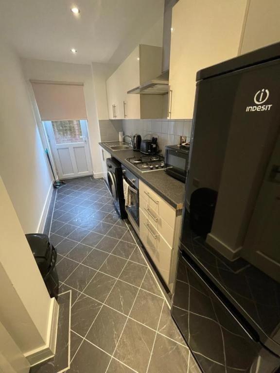 Two Bedroom House Free Parking リヴァプール エクステリア 写真